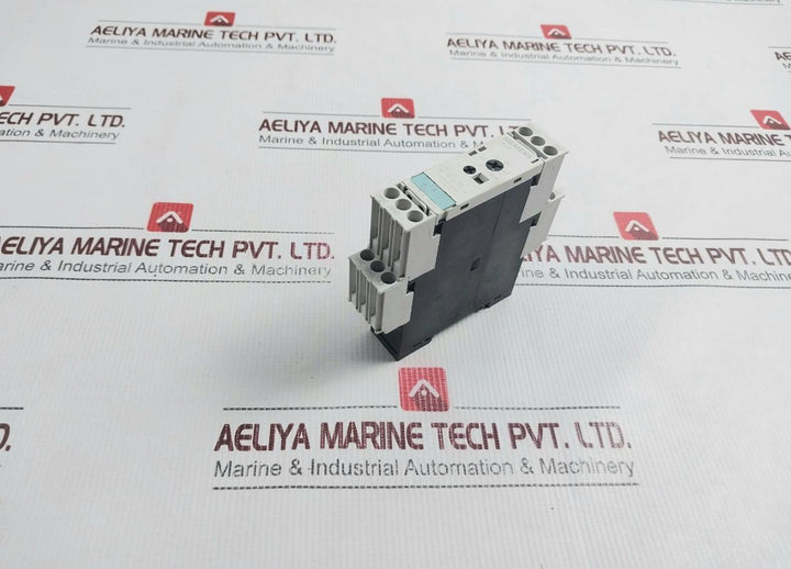 Siemens 3Rp1525-1Bp30 Time Relay 300V