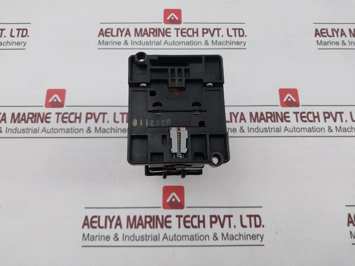 Siemens 3Tb44 17-0A Motor Starter Contactor