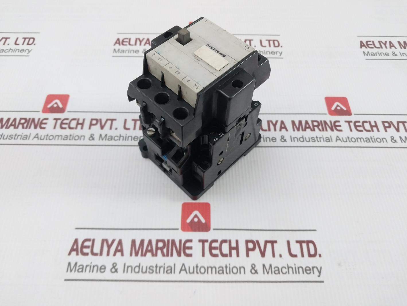 Siemens 3Tb44 17-0A Motor Starter Contactor