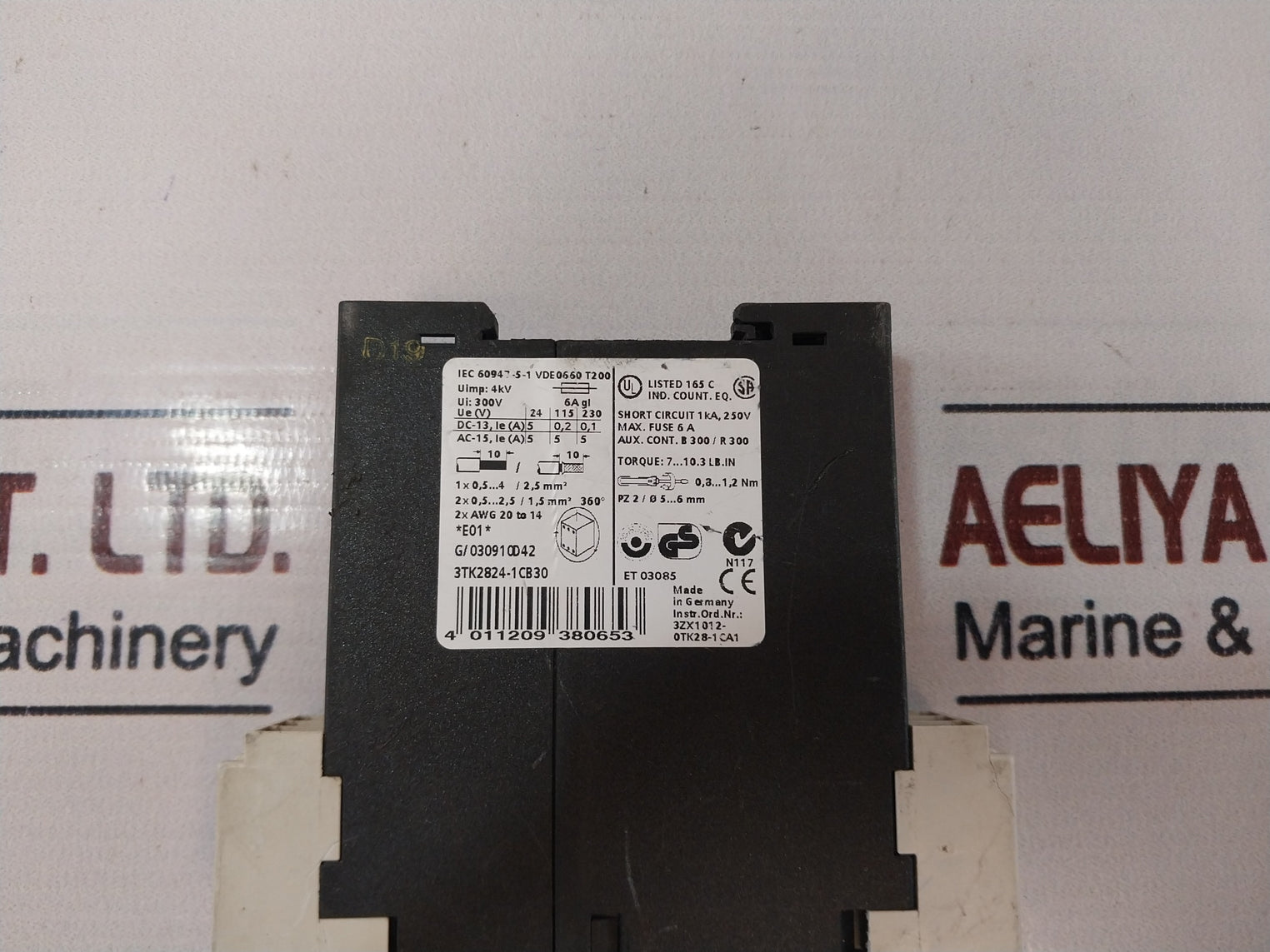 Siemens 3Tk2824-1Cb30 Safety Relay 300V