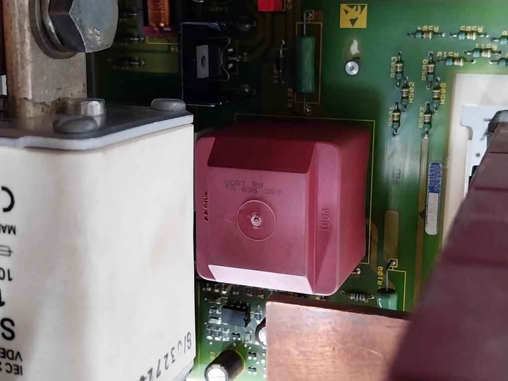 Siemens 6Se7031-0Te60-z Simovert Vc Dc Inverter 6Se7031-2Hf84-1Bg0 Dc510-650V