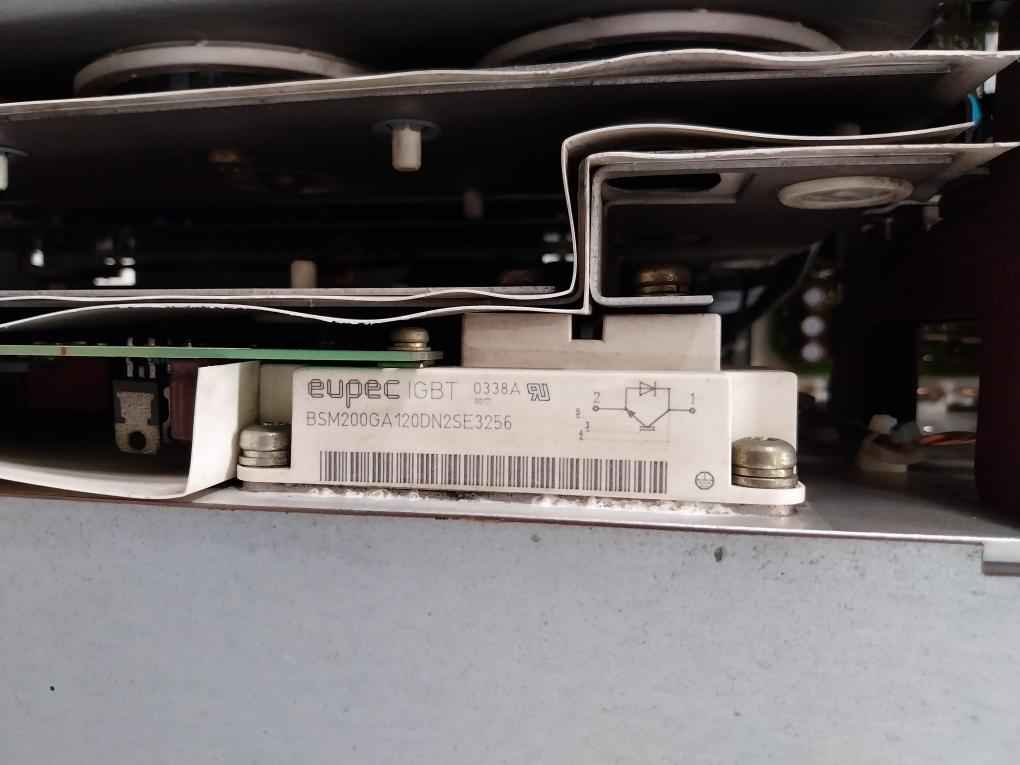 Siemens 6Se7031-0Te60-z Simovert Vc Dc Inverter 6Se7031-2Hf84-1Bg0 Dc510-650V