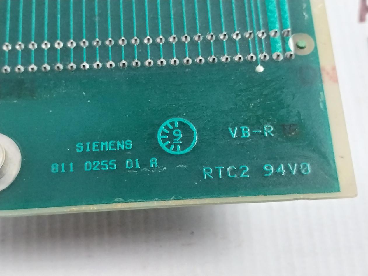 Siemens 811 0255 01 A Card Rack Printed Circuit Board