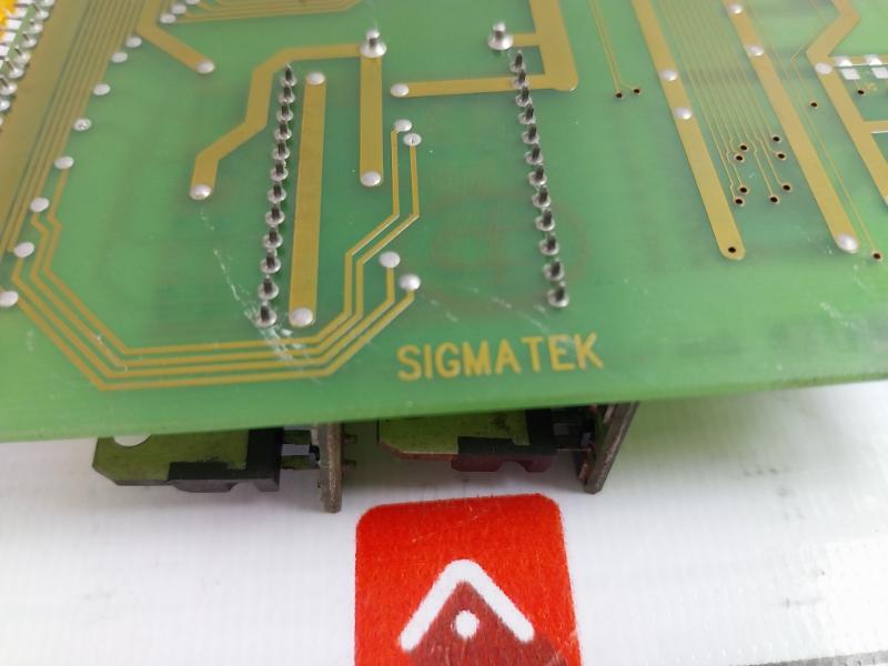 Sigmatek 9507.154.00 Digital Output Module Pc Board