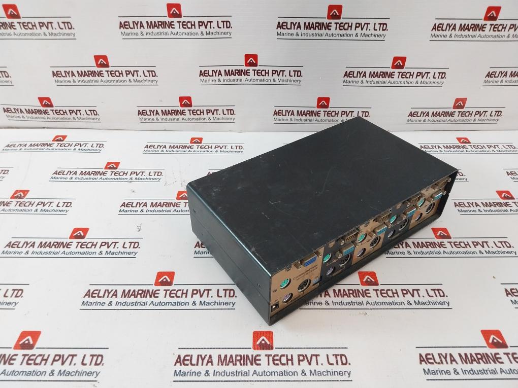 Signamax 098-8040, 4 Port Kvm Switch