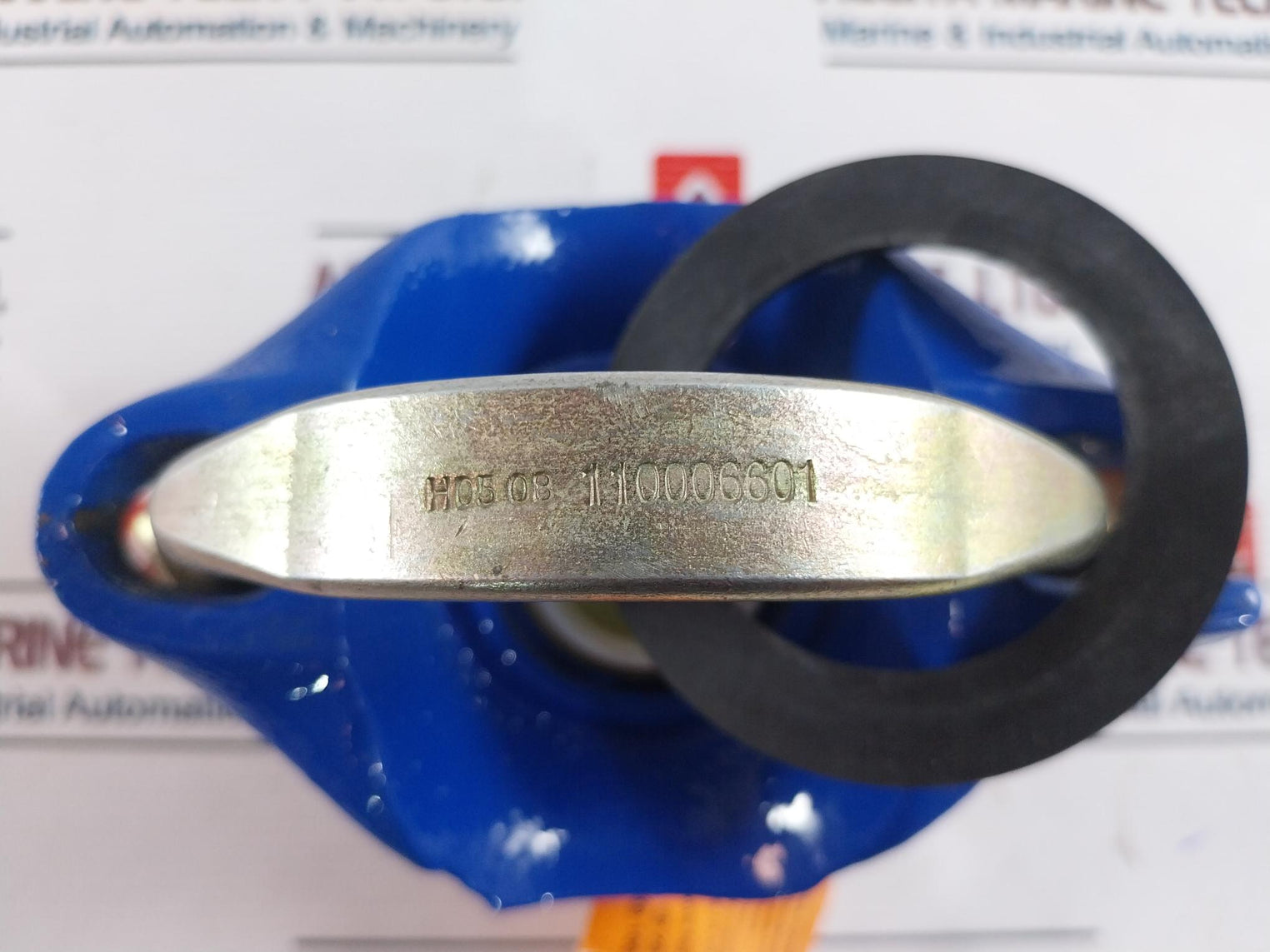 Signet 1R8S020/ IR8S020 Strap On Saddle With Pvdf Insert