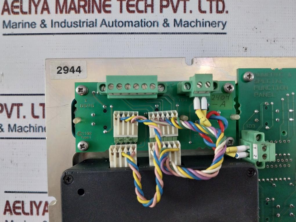 Simrad Norge 25005323 Numeric & Special Function Panel P200-8F20V00-x