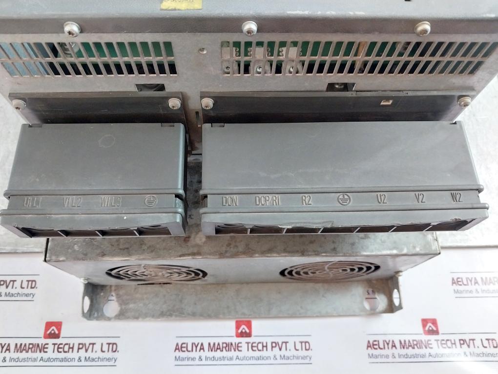 Siemens 6SL3224-03E34-5UA0 Power Module 240 3AC 380-480V 129A 50/60Hz Version K