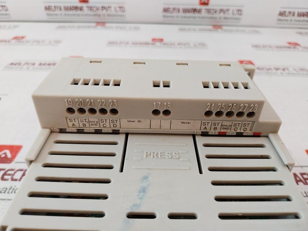 Sixnet St-di-024-08 Input Module Rev: 1.00, 005 (30Vdc 8Ma)