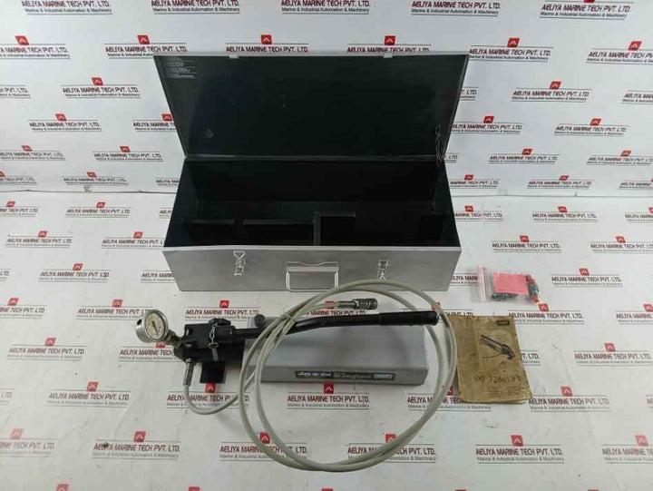 Skf Tmjl 50 Hydraulic Pump With Wika Gauge 50Mpa 7250 Psi Set