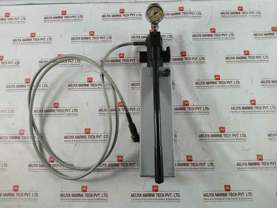 Skf Tmjl 50 Hydraulic Pump With Wika Gauge 50Mpa 7250 Psi Set