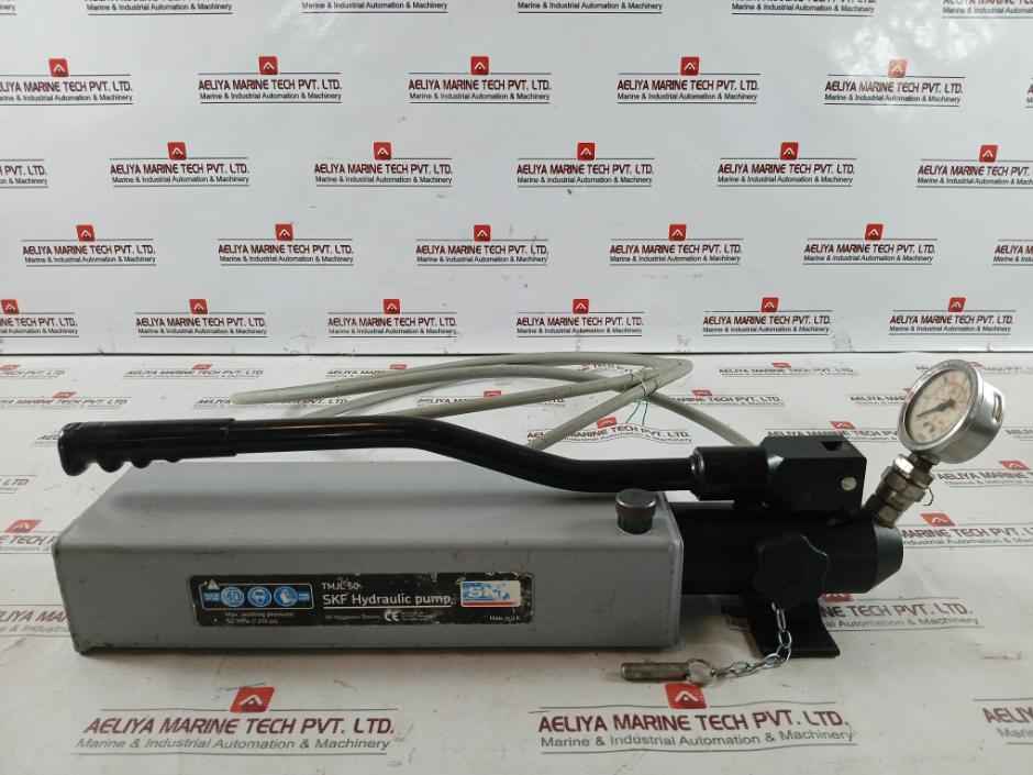 Skf Tmjl 50 Hydraulic Pump With Wika Gauge 50Mpa 7250 Psi Set