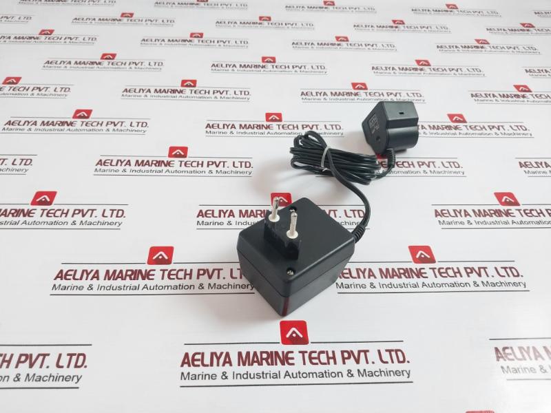 Skil 230V~50Hz Ac/Dc Input Output Adaptor