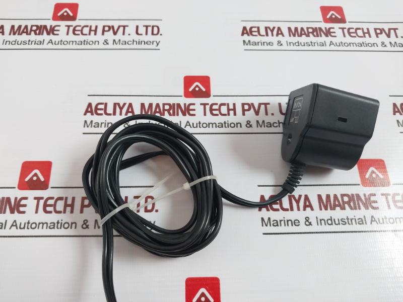 Skil 230V~50Hz Ac/Dc Input Output Adaptor