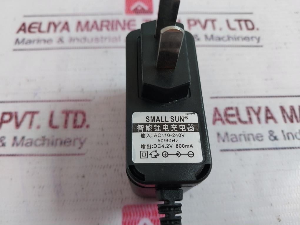 SMALL SUN AC110-240V Smart Lithium Battery Charger 50/60HZ