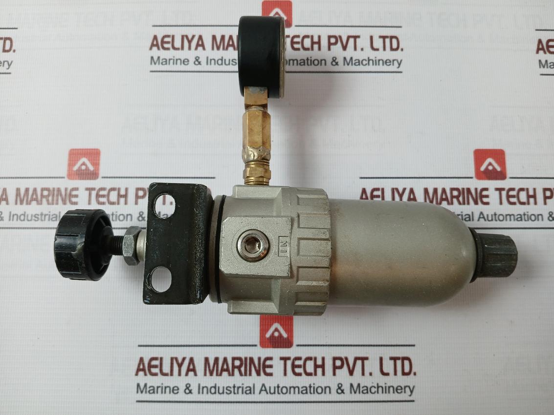 Smc Aw211-02B-2 Filter Regulator 0 To 2 Kgf/Cm2, 0.05-0.83Mpa, 1Mpa 0-30 Psi