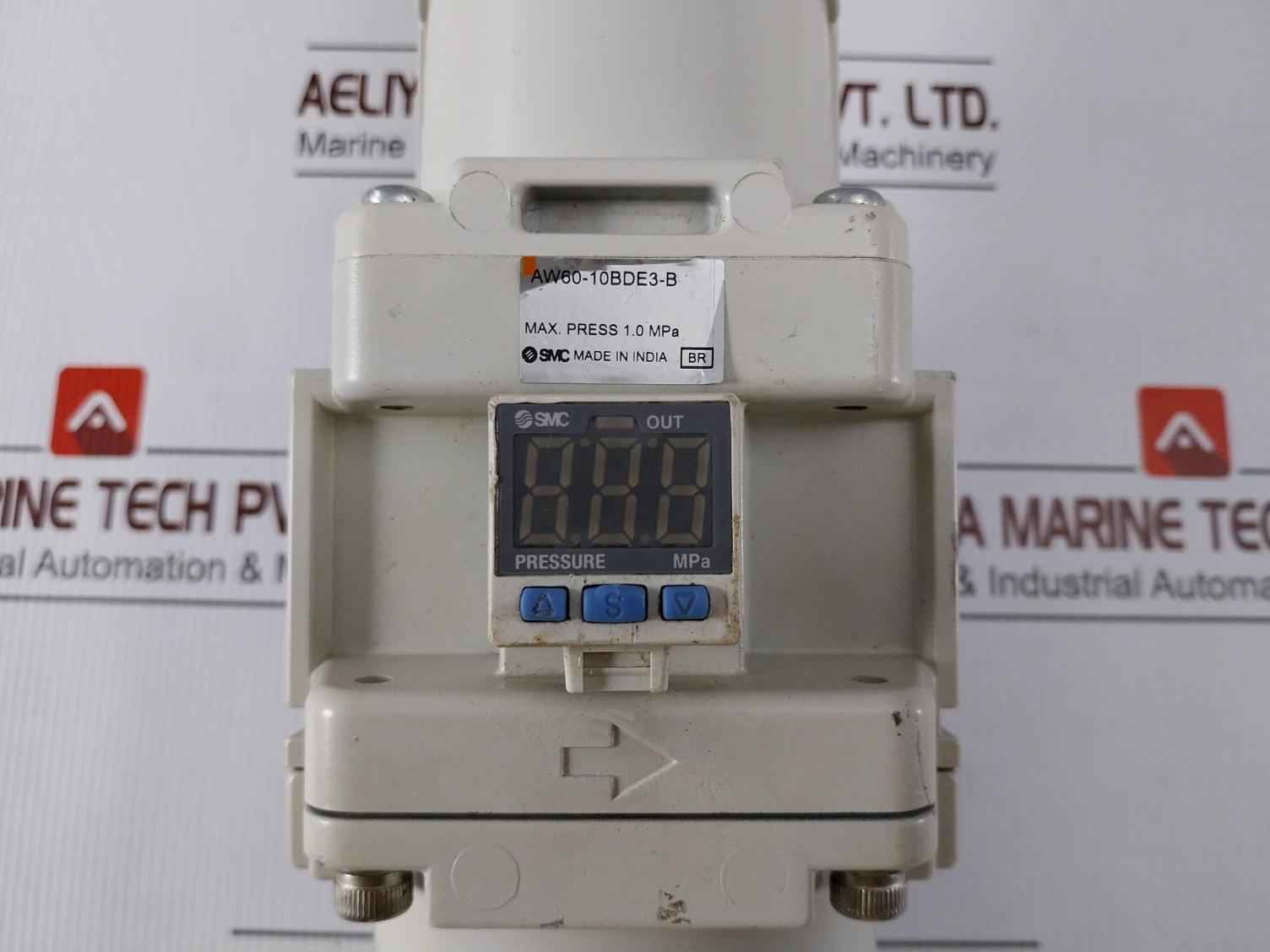 Smc Aw60-10bde3-b Filter Regulator 12-24vdc/0-1.0mpa