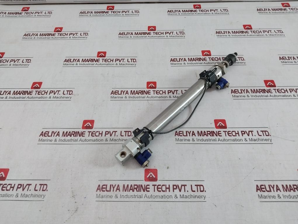 Smc Cd85N25-200C-a Pneumatic Cylinder 1.00 Mpa Ja30-10-125, Mz070174