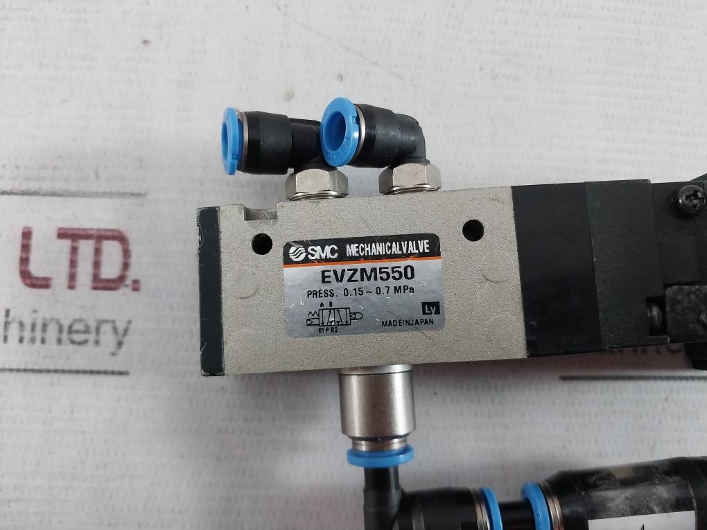 Smc Evzm550 Mechanical Valve 0.15 0.7Mpa