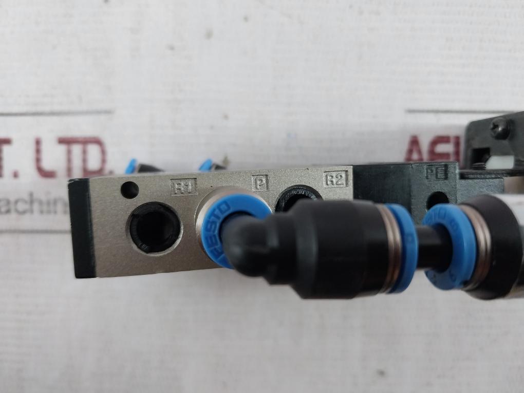 Smc Evzm550 Mechanical Valve 0.15 0.7Mpa