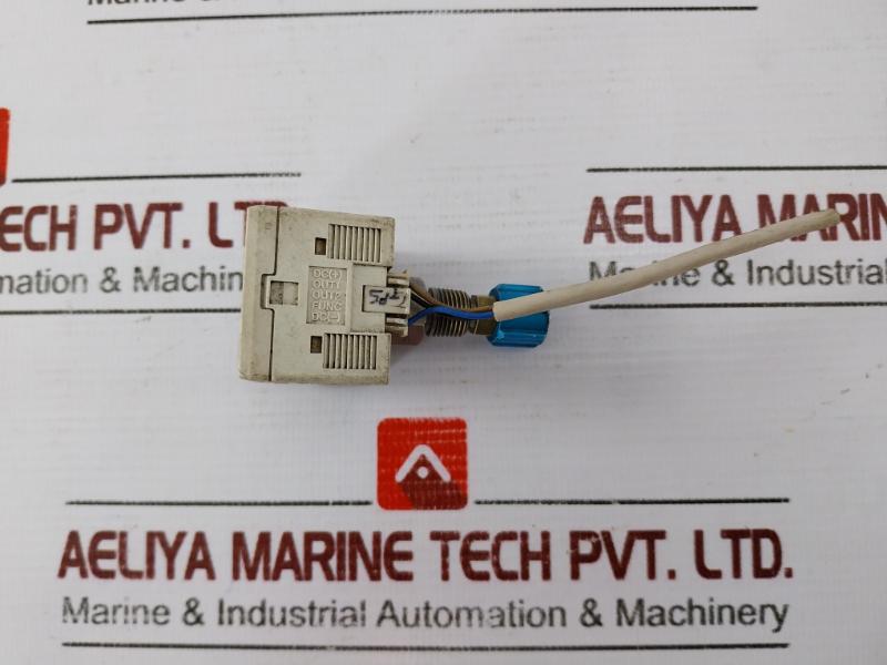 Smc Ise30a-01-p-la1 Pressure Switch 12-24vdc