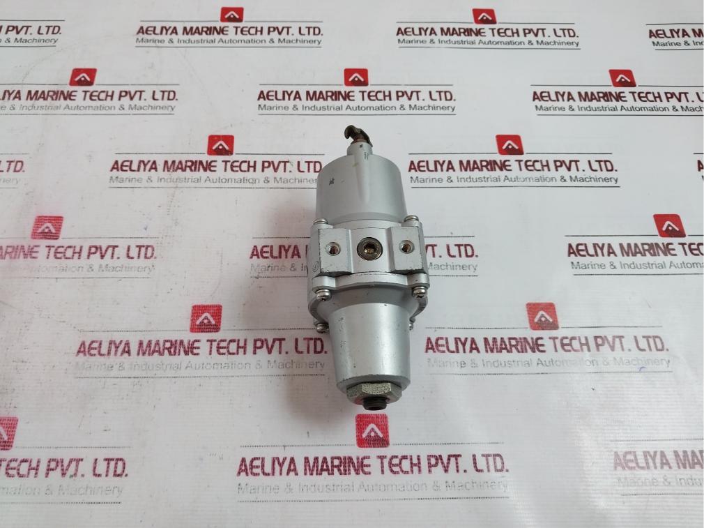 Smc Iw215 Filter Regulator 9.9Kgf/Cm2