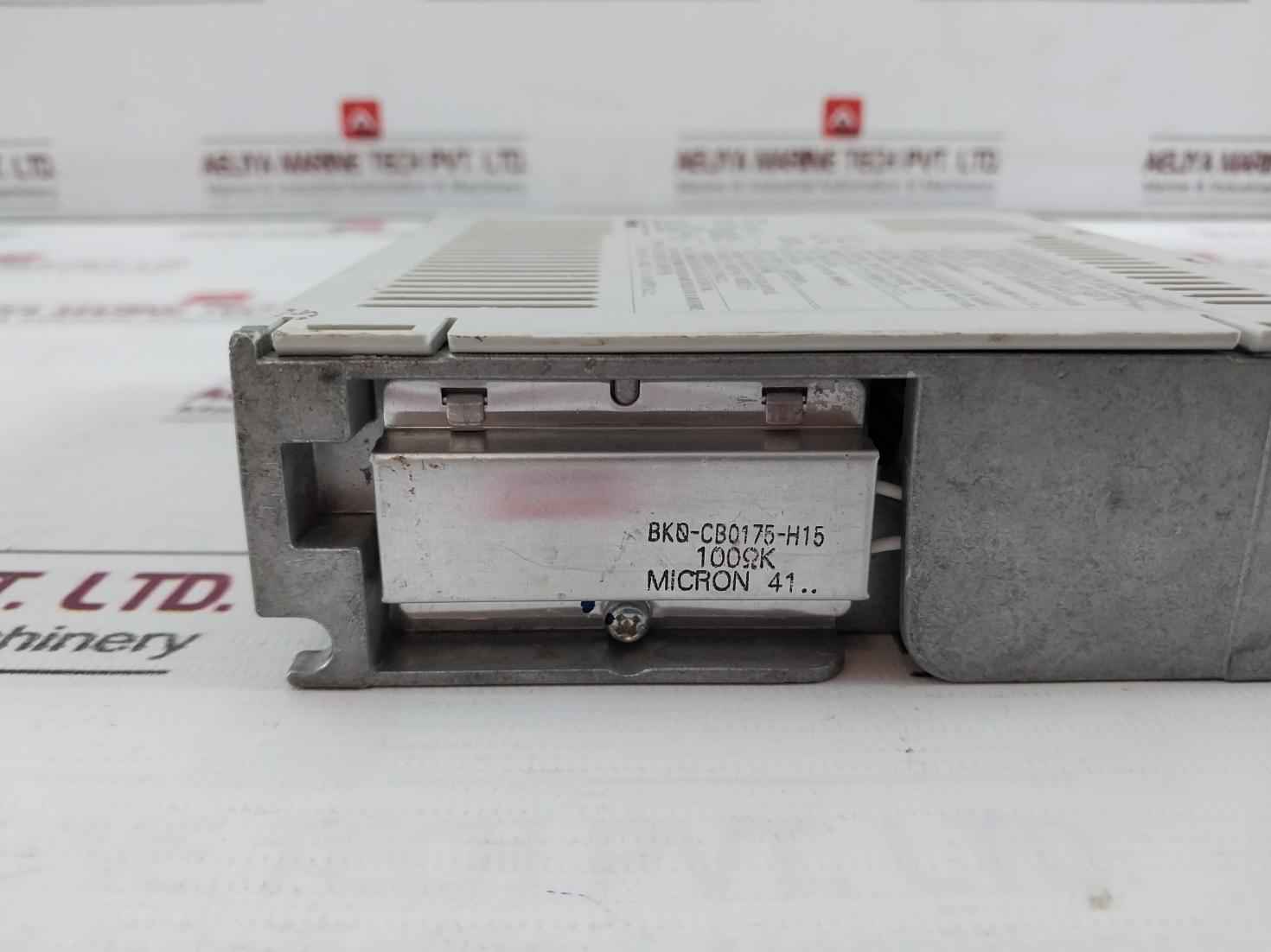 Smc Lecsa2-s3 Ac Servo Motor Driver 200W 2.4A Dc24V Tc300A607G52 (Not Working)