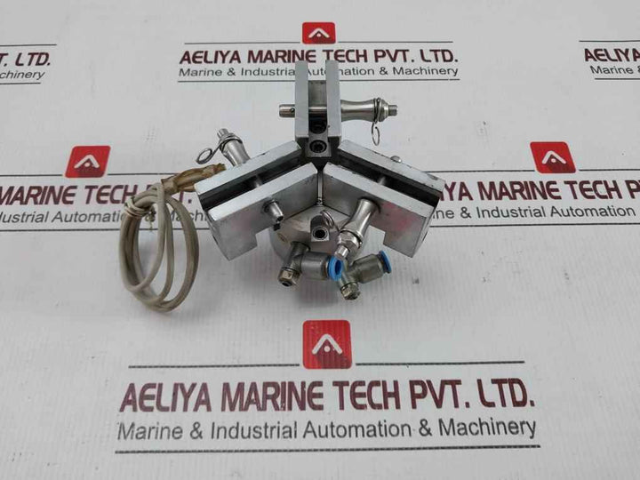 Smc Mhs3 32D-m9Pvz Air Gripper 0.6Mp
