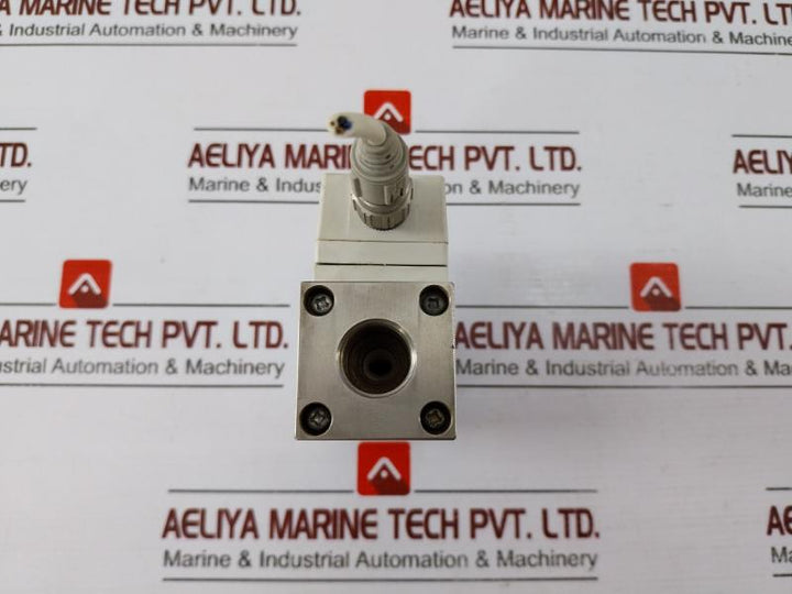 Smc Pf2w704-03-27 Digital Flow Switch For Water 12-24vdc