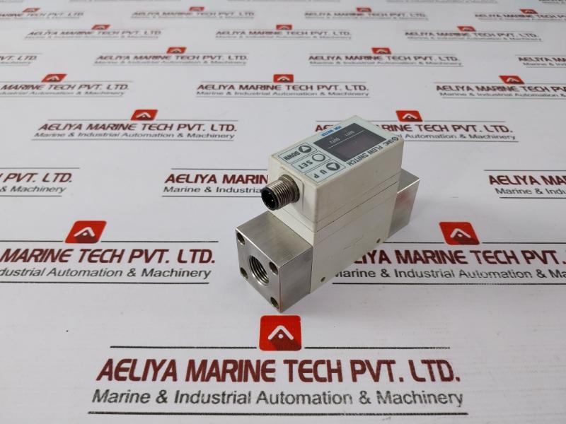 Smc Pf2w704-03-27 Flow Switch For Water 12-24vdc