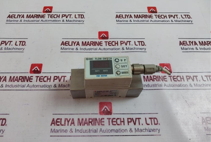 Smc Pf2w704-03-27 Flow Switch For Water Dc12/24v, Npn 30v 80ma