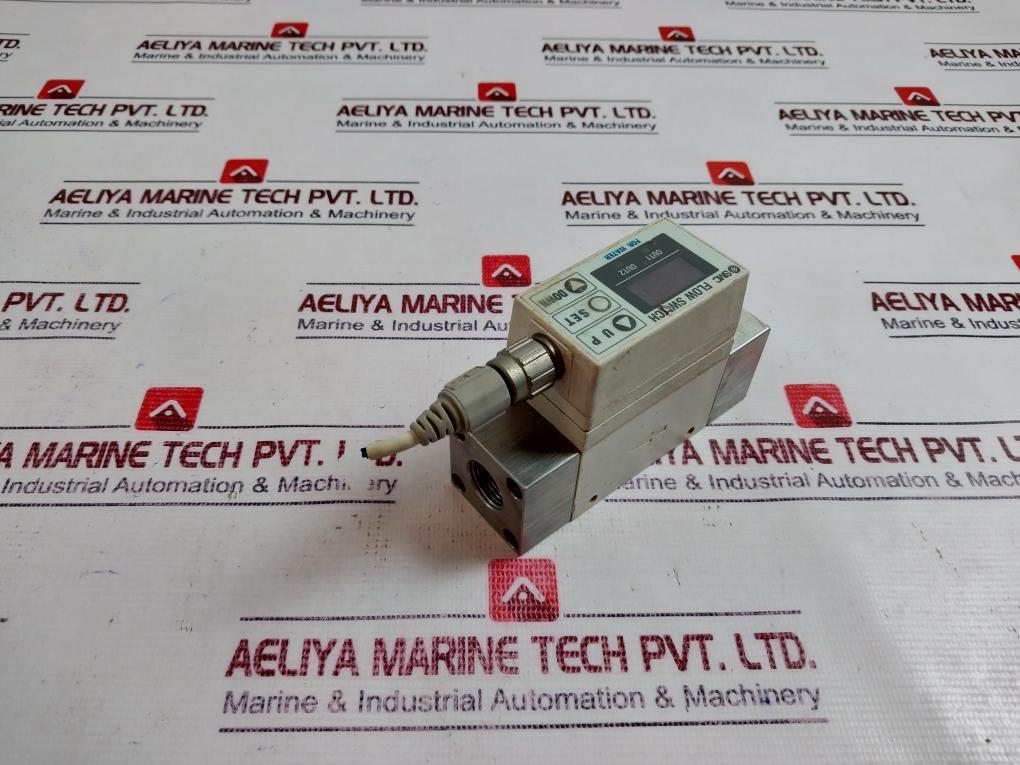 Smc Pf2w704-03-27 Flow Switch For Water Dc12/24v, Npn 30v 80ma