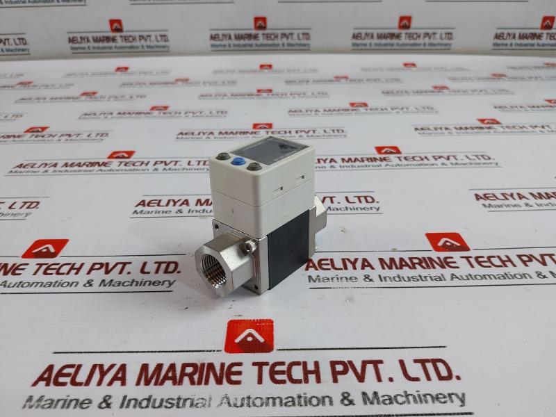 Smc Pf3W704-f03-f-m-x648 Digital Flow Switch Set Dc12-24V
