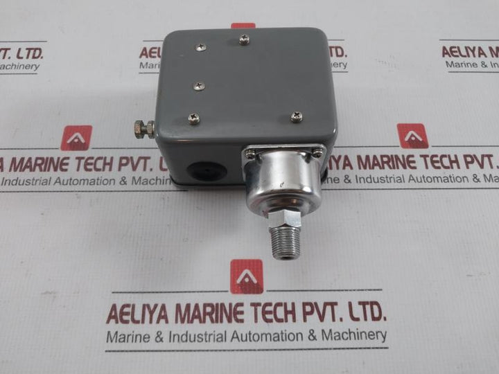 Smc Pressure Switch 0.1-1.0 Mpa Isg130-030-q