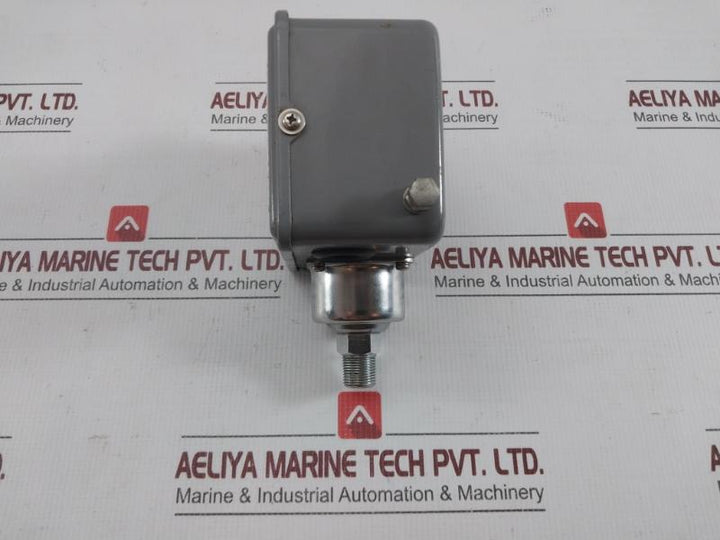Smc Pressure Switch 0.1-1.0 Mpa Isg130-030-q