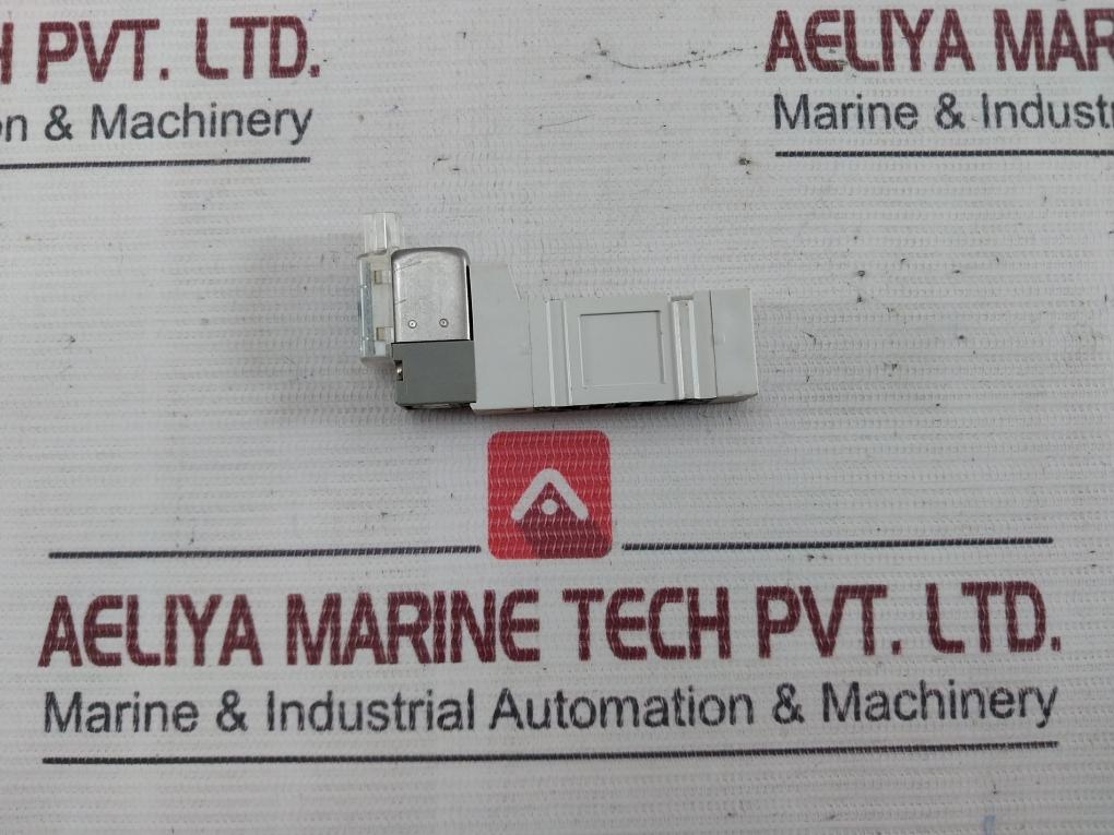 Smc Sy3140T-5Mzd Solenoid Valve 24 Vdc 0.15-0.7 Mpa