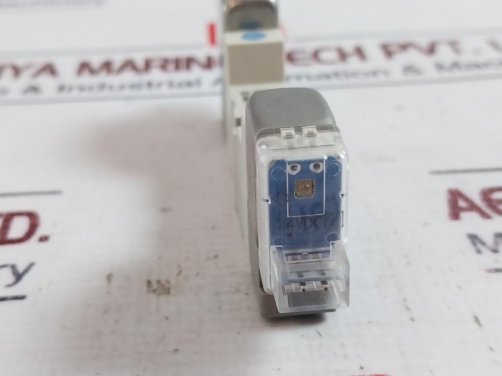 SMC SY3340-5LOZ Double Solenoid Valve 5-Port 3-Position, 24VDC Coil, 0.2-0.7MPa