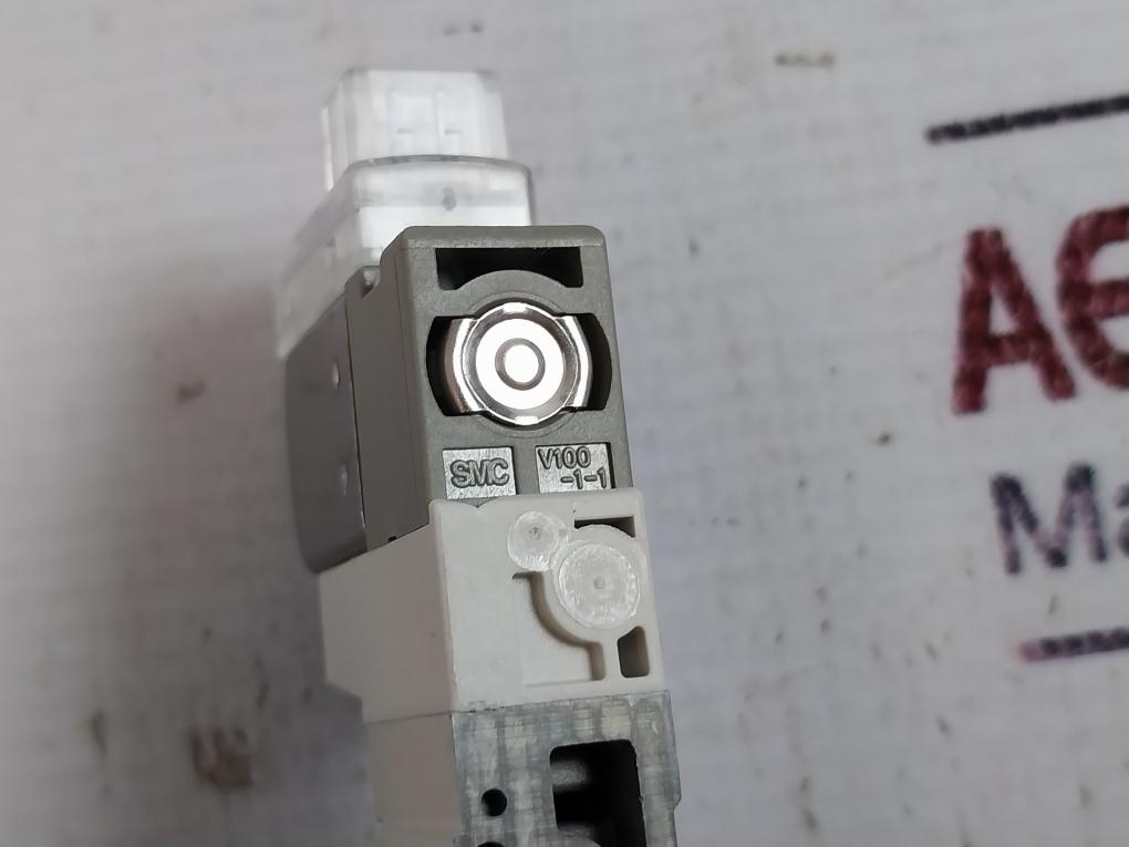 SMC SY3340-5LOZ Double Solenoid Valve 5-Port 3-Position, 24VDC Coil, 0.2-0.7MPa