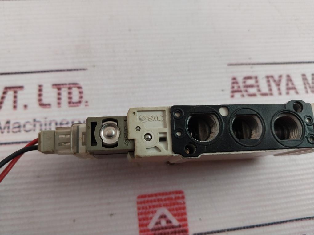 Smc Sy5120-5Lzd-01 Solenoid Valve