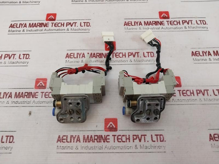Smc Syj3233-5Mr Base Mount Double Solenoid Valve 24Vdc