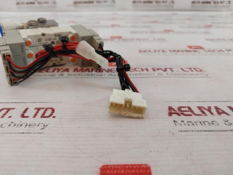 Smc Syj3233-5Mr Base Mount Double Solenoid Valve 24Vdc