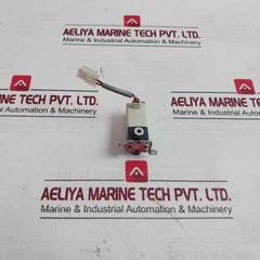 Smc Vdw22Daxcb Pneumatic Solenoid Valve 0.7Mpa Dc24V 3W 1.6Mm