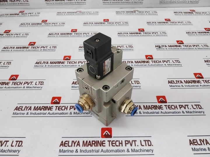 Smc Vg342-3E-06Na, 3 Port Solenoid Valve 110Vac 50/60Hz