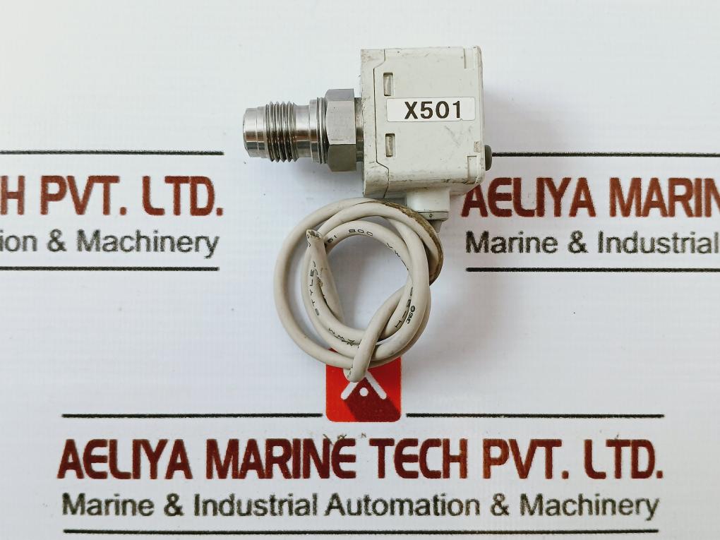 SMC ZSE80F-A2-T Digital Pressure Switch Assembly 12-24VDC