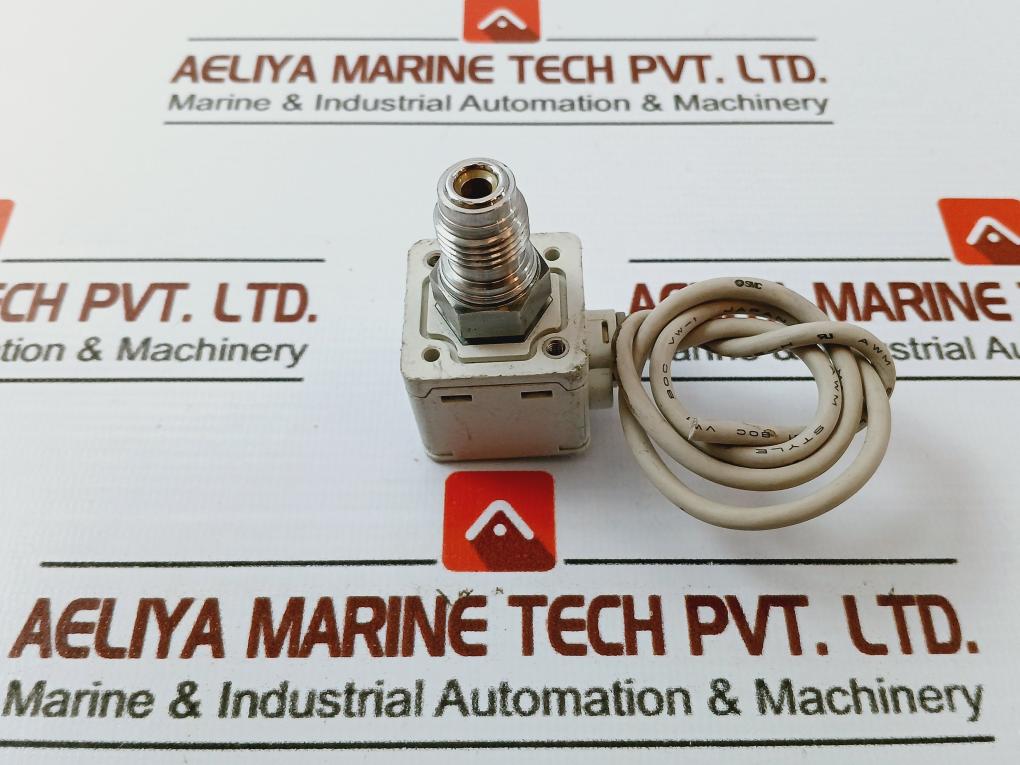 SMC ZSE80F-A2-T Digital Pressure Switch Assembly 12-24VDC