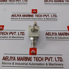 Smc Zse80f-a2-v Digital Pressure Switch 230 Ma Max