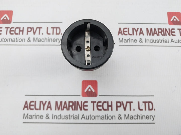 Socket Connector