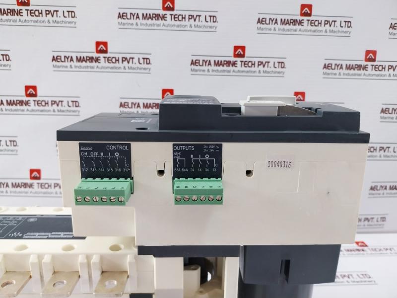 Socomec Atys R-4P-200A Motorised Changeover Switch 95234020Sl 2A/24V