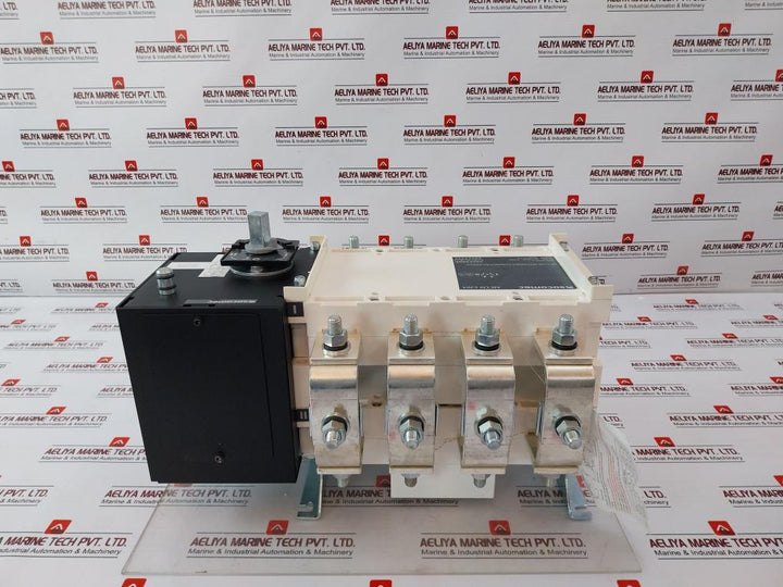 Socomec Mcos 630A 4-pole On Load Motorised Changeover Switch, Gmc06304Poi