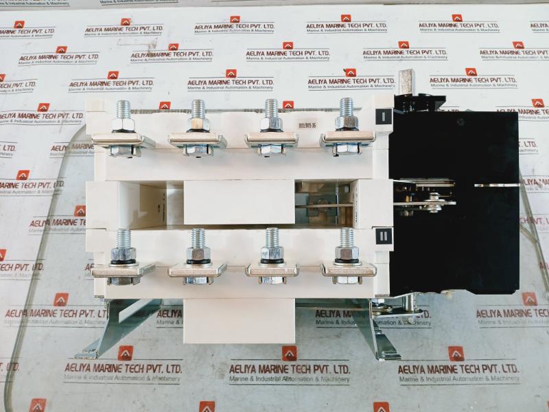 Socomec Mcos 630A On Load Motorised Changeover Switch 230V Ac